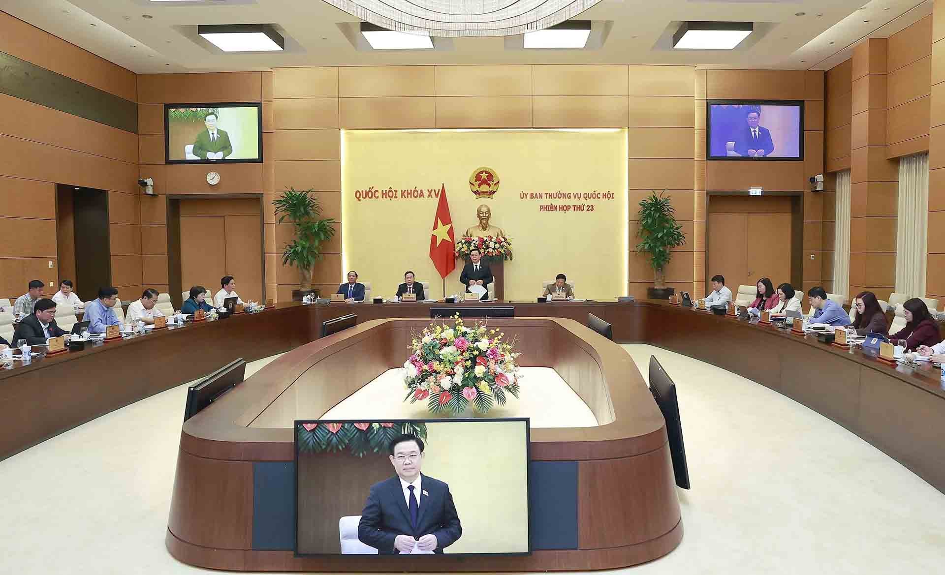 Chủ tịch Quốc hội Vương Đình Huệ phát biểu khai mạc. (Nguồn: TTXVN)