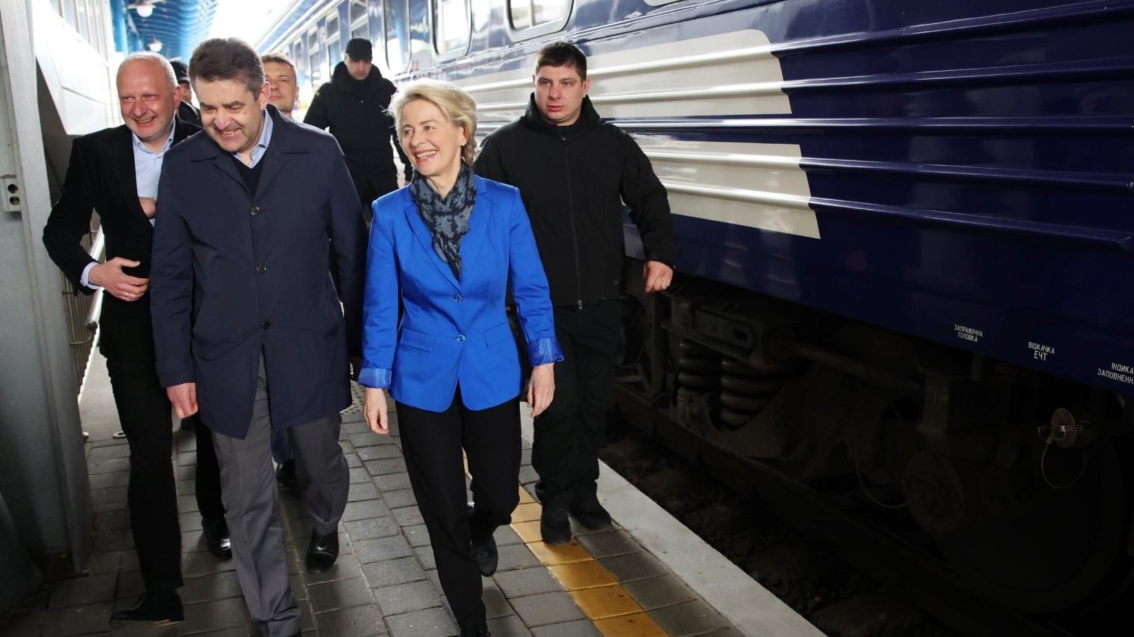 Tình hình Ukraine: Chủ tịch EC đến 'cổ vũ' tinh thần; Kiev chống đỡ nhiều đợt tập kích, muốn G7 phải làm điều này