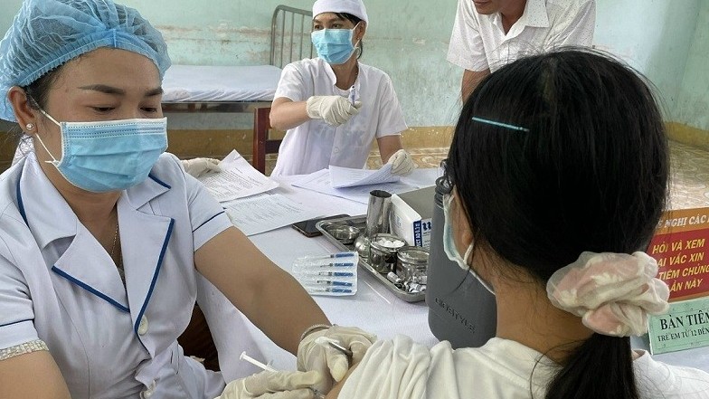 Covid-19 ngày 9/5: Hơn 2.100 ca mắc mới, 942 người khỏi bệnh và 118 F0 nặng