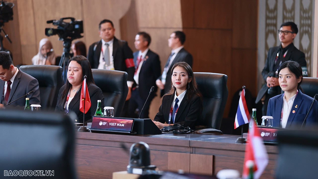 ASEAN 42: Lãnh đạo ASEAN lắng nghe ý kiến cộng đồng về Cộng đồng ASEAN