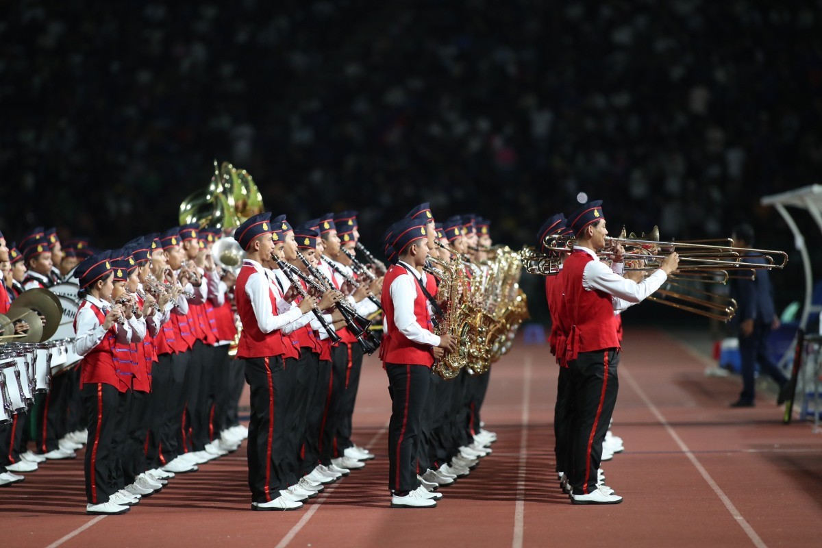 Tối 10/5, U22 Campuchia nhận thất bại 1-2 trước Indonesia qua đó phải dừng bước ngay ở vòng bảng SEA Games 32. Ngay sau trận đấu, Liên đoàn Bóng đá Campuchia tổ chức chia tay HLV Keisuke Honda trên SVĐ Olympic, Phnom Penh. Một dàn nhạc trống và kèn được bố trí vào sân để trình diễn tri ân nhà cầm quân người Nhật Bản.