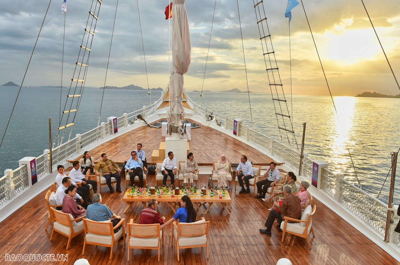 Vững vàng tinh thần ‘bó lúa ASEAN’ Vững vàng tinh thần ‘bó lúa ASEAN’