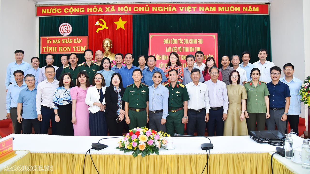 Đoàn công tác của Chính phủ làm việc với Kon Tum về tình hình sản xuất kinh doanh, đầu tư công, xây dựng hạ tầng