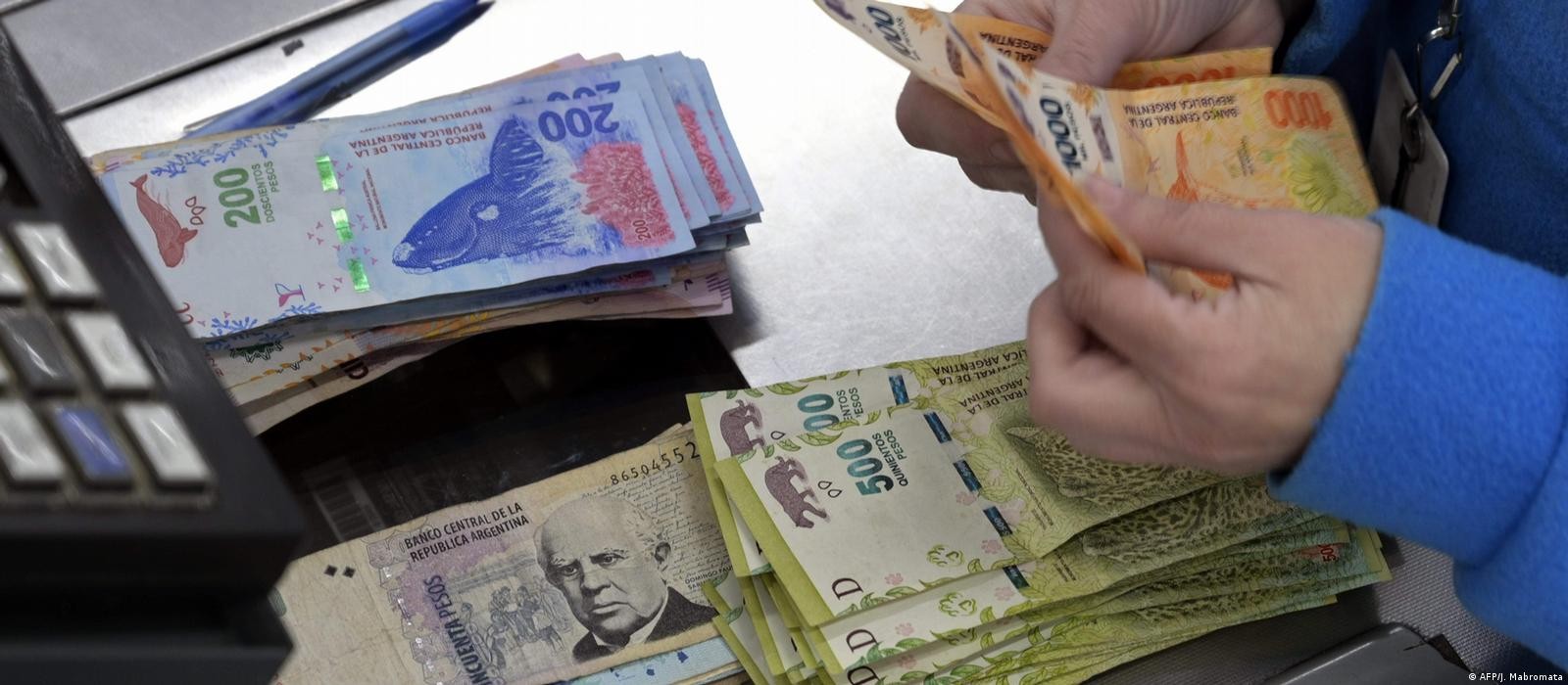 Lạm phát tại Argentina tăng chóng mặt, dự đoán kinh tế tăng trưởng âm