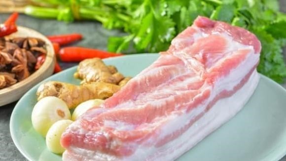 Giá heo hơi hôm nay 14/5: Giá heo hơi miền Bắc thấp nhất 53.000 đồng/kg, nguồn cung năm 2023 không biến động lớn