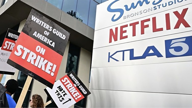 Có nhiều lợi thế nhưng vì đâu các công cụ như ChatGPT chưa hấp dẫn doanh nghiệp?