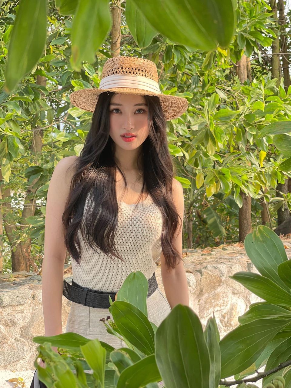 Á hậu Phương Nhi