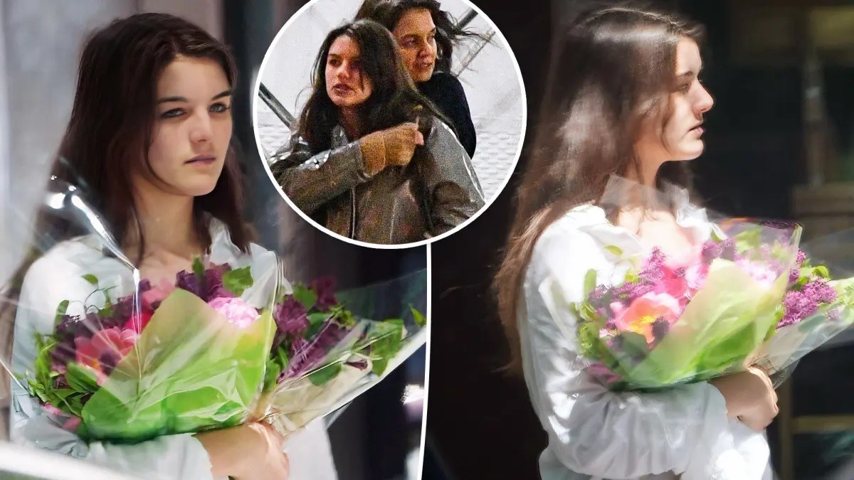 Suri Cruise mua hoa tặng Katie Holmes nhân dịp Ngày của Mẹ