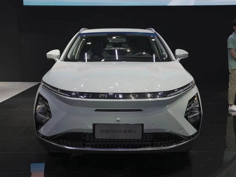 Thiết kế phần đầu xe Chery Omoda 5 EV Thiết kế phần đầu xe Chery Omoda 5 EV
