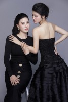 Á hậu Phương Nhi đẹp tinh khôi và đằm thắm bên mẹ sau sinh nhật tuổi 21