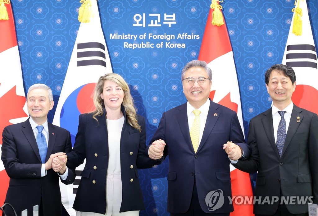 Điểm tin thế giới sáng 16/5: