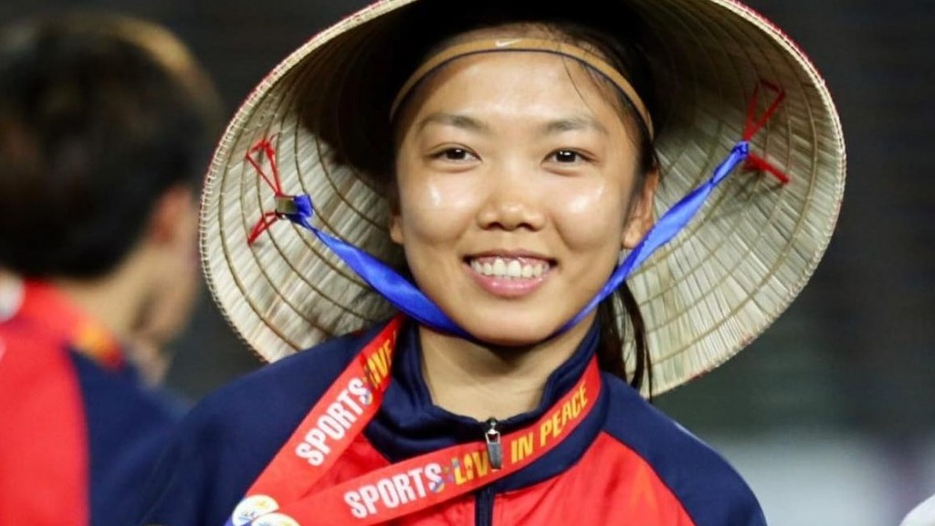 Lank FC chúc mừng Huỳnh Như cùng đội tuyển nữ Việt Nam