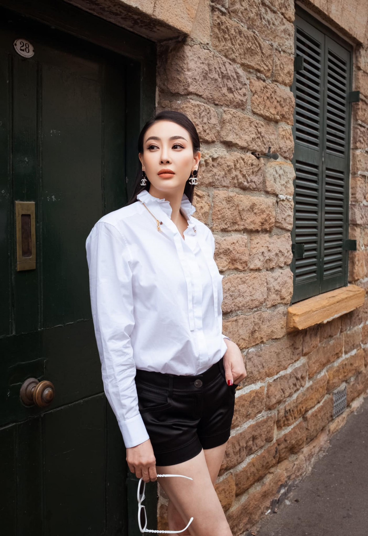 Hoa hậu Hà Kiều Anh đăng bộ ảnh mừng tuổi mới