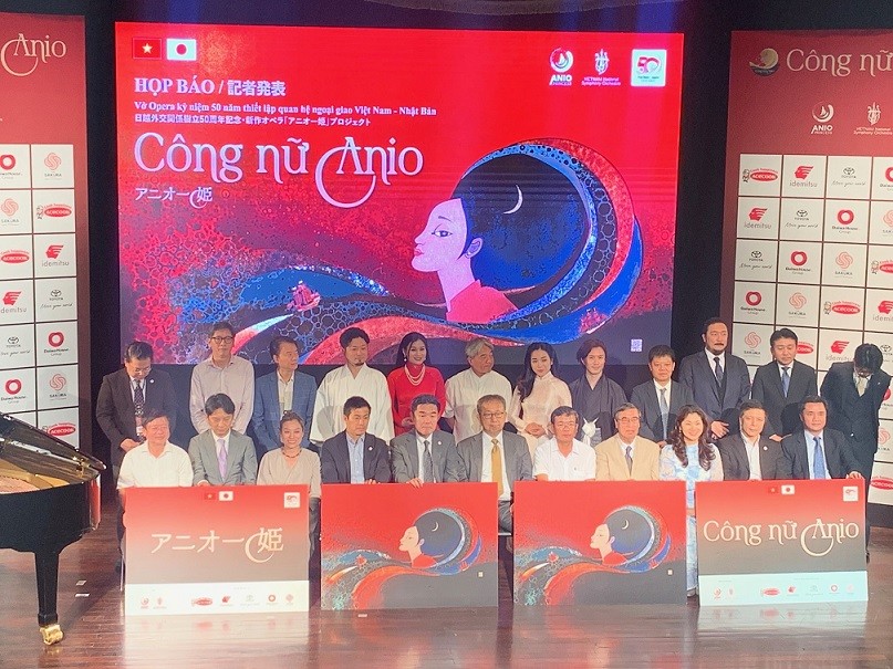 Nghệ sĩ Nhật Bản: Hát opera bằng tiếng Việt là một trải nghiệm thú vị với nhiều niềm vui Nghệ sĩ Nhật Bản: Hát opera bằng tiếng Việt là một trải nghiệm thú vị nhiều niềm vui