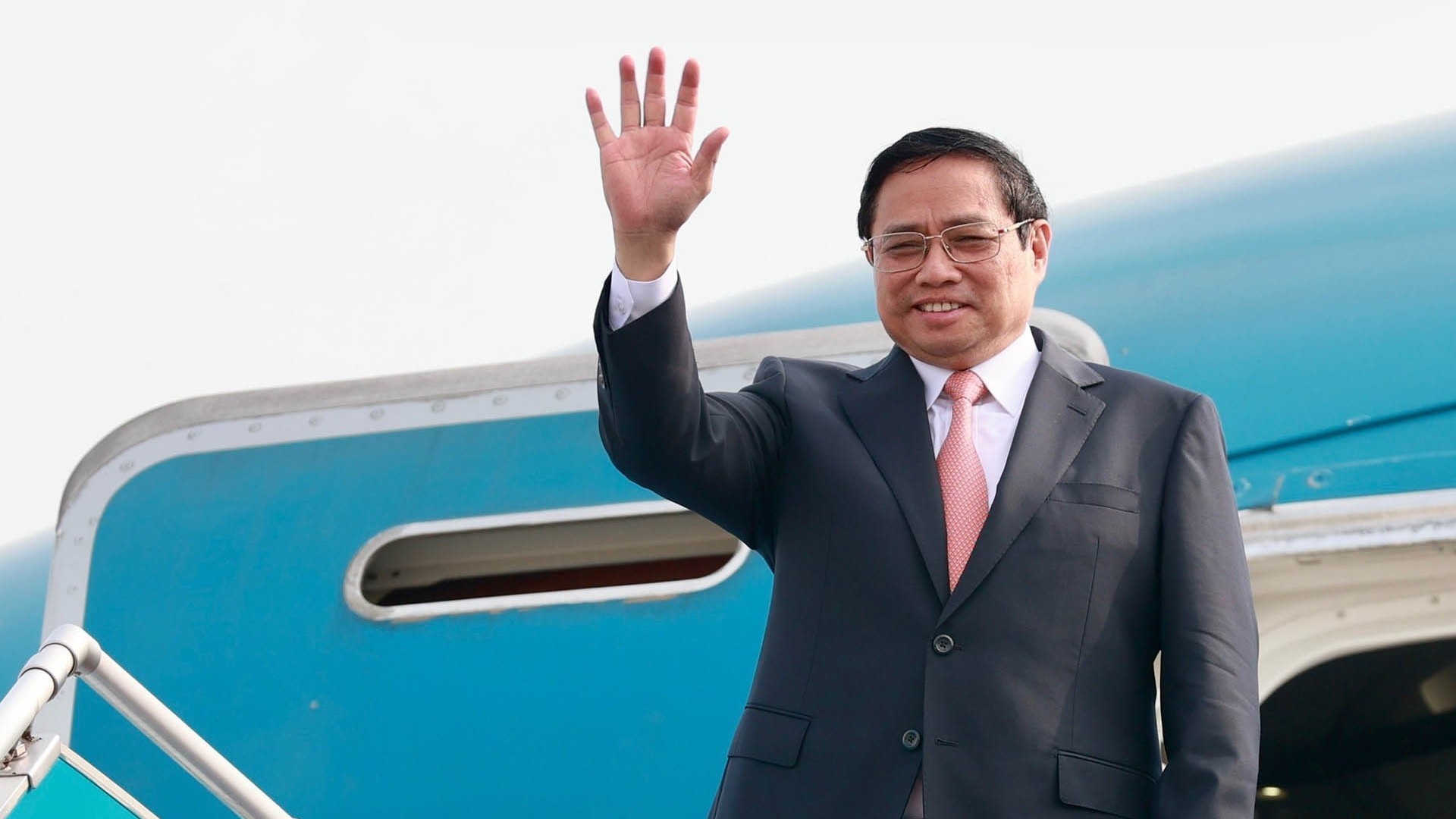 Thủ tướng Phạm Minh Chính lên đường dự Hội nghị thượng đỉnh G7 mở rộng