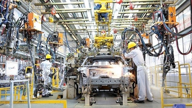 Bộ Công Thương ủng hộ việc giảm 50% lệ phí trước bạ đối với ô tô sản xuất trong nước