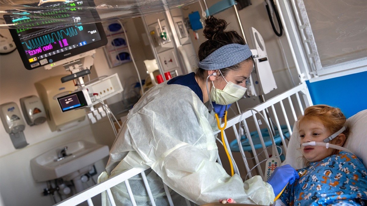 Mỹ: FDA khuyến nghị phê duyệt vaccine ngừa virus hợp bào hô hấp (RSV) đầu tiên trên thế giới cho phụ nữ mang thai