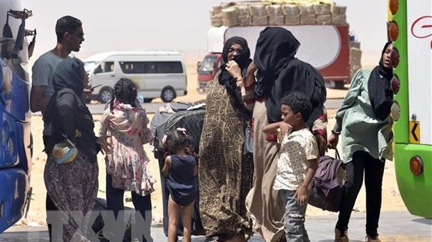 LHQ và EU chuyển 27 tấn hàng cứu trợ tới Ai Cập hỗ trợ người tị nạn Sudan