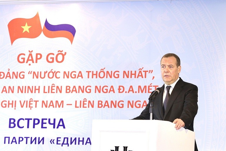 Chủ tịch Đảng Nước Nga thống nhất Dmitri Medvedev gặp gỡ Hội Hữu nghị Việt Nam-Liên bang Nga Chủ tịch Đảng Nước Nga thống nhất Dmitry Medvedev gặp gỡ thân tình Hội Hữu nghị Việt Nam-Liên bang Nga