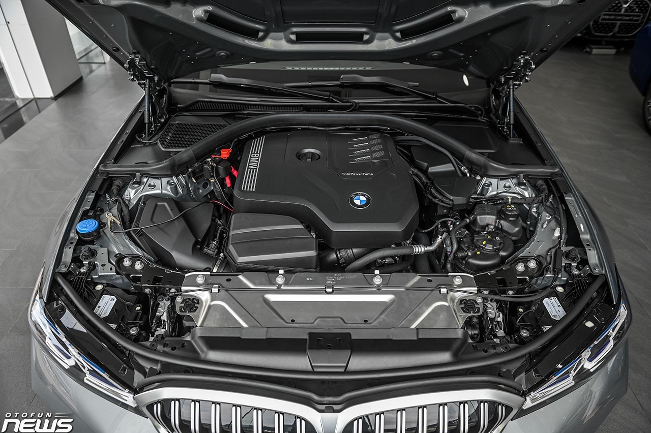 Cận cảnh BMW 330i M-Sport 2023 lắp ráp tại Việt Nam