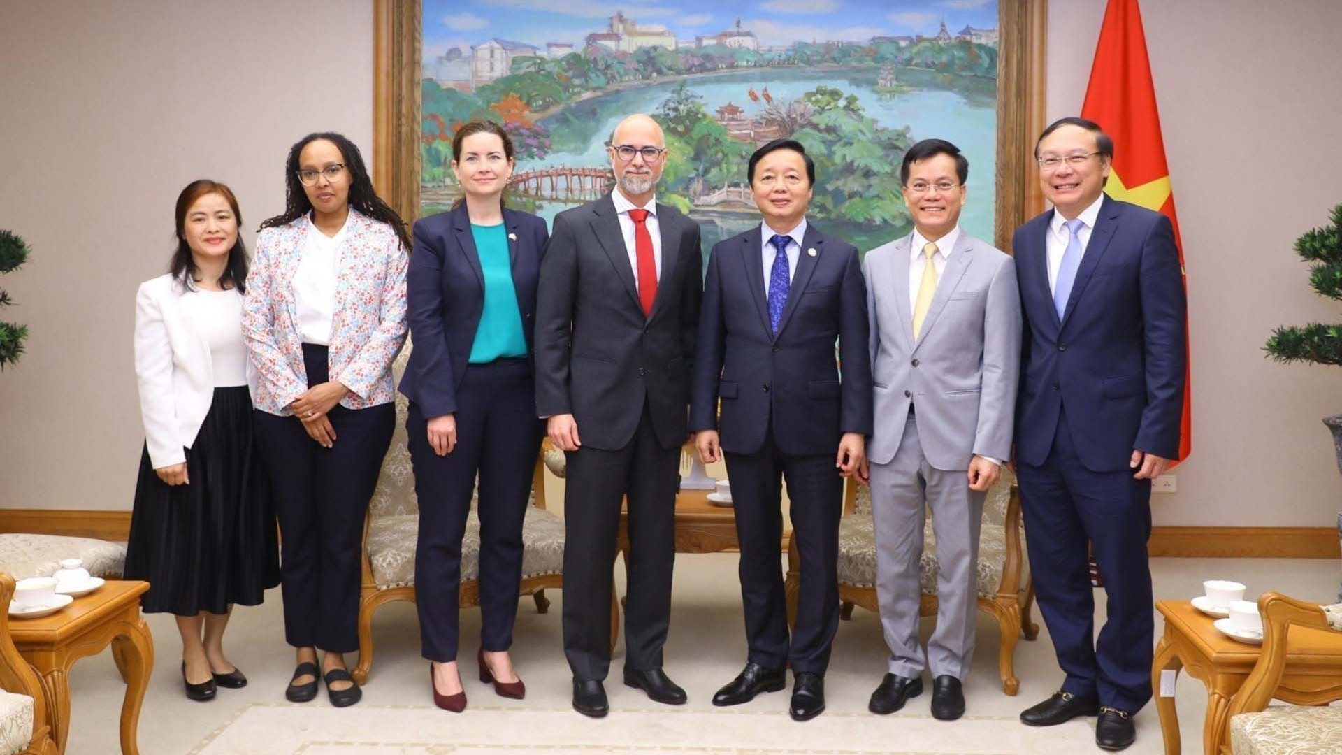 Mong muốn Canada tiếp tục chia sẻ bài học kinh nghiệm, hỗ trợ Việt Nam trong phát triển xanh