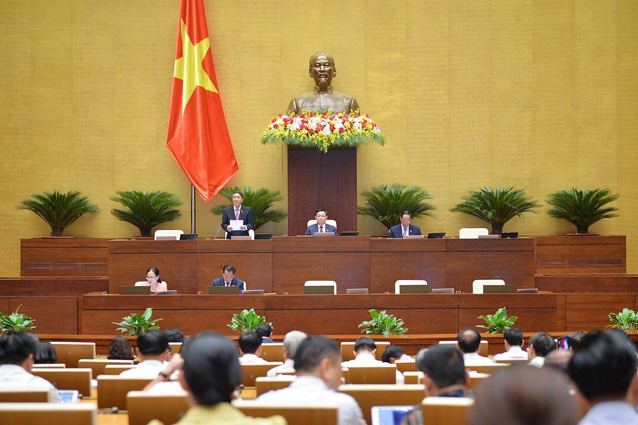 Bộ trưởng Bộ Tài chính Hồ Đức Phớc nêu lý do chưa bỏ giá trần vé máy bay Bộ trưởng Bộ Tài chính Hồ Đức Phớc nêu lý do chưa bỏ giá trần vé máy bay