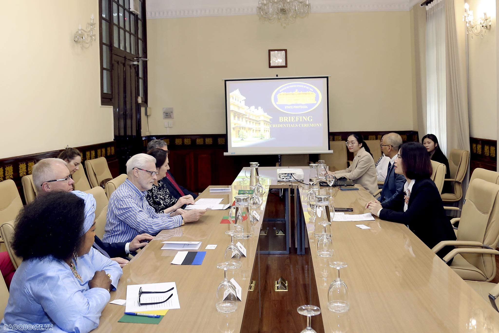 Tiếp nhận bản sao Thư ủy nhiệm bổ nhiệm Đại sứ Guinea và Estonia tại Việt Nam