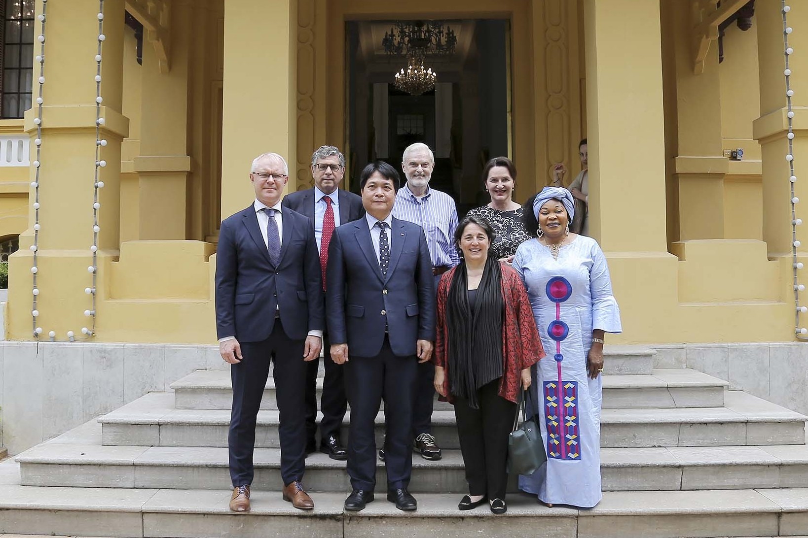 Tiếp nhận bản sao Thư ủy nhiệm bổ nhiệm Đại sứ Guinea và Estonia tại Việt Nam