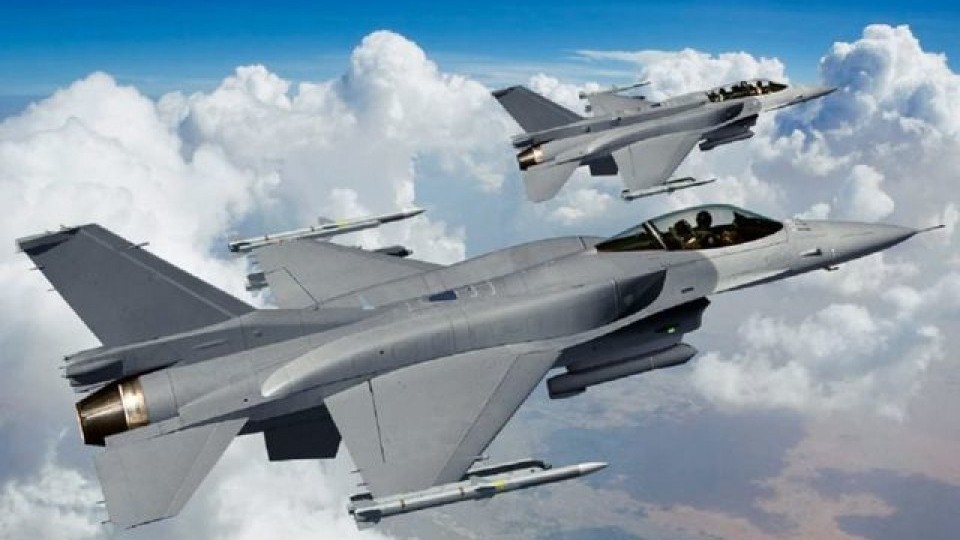 Viện trợ đến ‘ồ ạt’ trong lúc cần tăng tốc, Ukraine ‘cầu được ước thấy’?