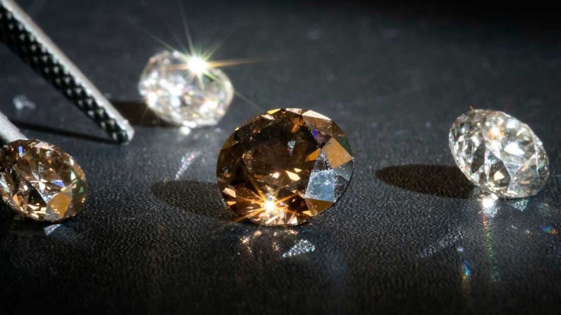 G7 'xa lánh' kim cương Nga: Moscow bị cô lập hay phương Tây phải đi đường vòng?