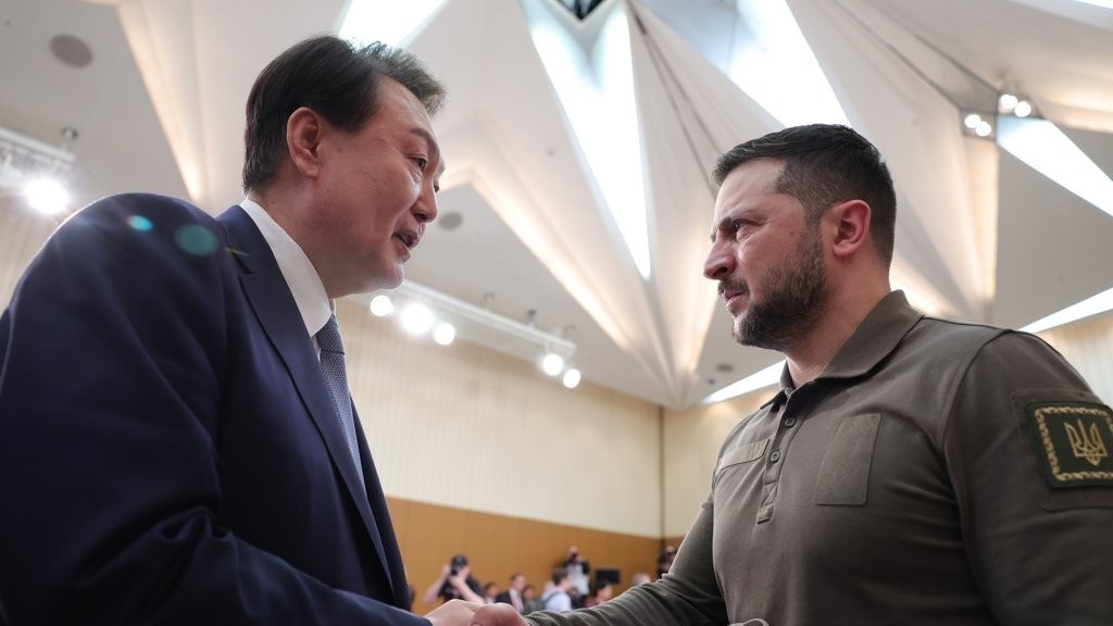 Hàn Quốc nói gì về thông tin Tổng thống Yoon Suk Yeol có thể thăm Ukraine?