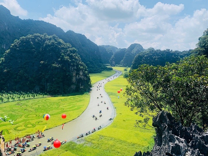 Sắc vàng Tam Cốc-Tràng An làm xao lòng du khách Sắc vàng Tam Cốc-Tràng An làm xao lòng du khách