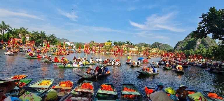 Sắc vàng Tam Cốc-Tràng An làm xao lòng du khách Sắc vàng Tam Cốc-Tràng An làm xao lòng du khách