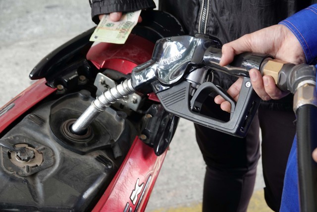 Giá xăng dầu hôm nay 5/8: Tiếp đà leo dốc, dầu Brent vượt mức 86 USD/thùng