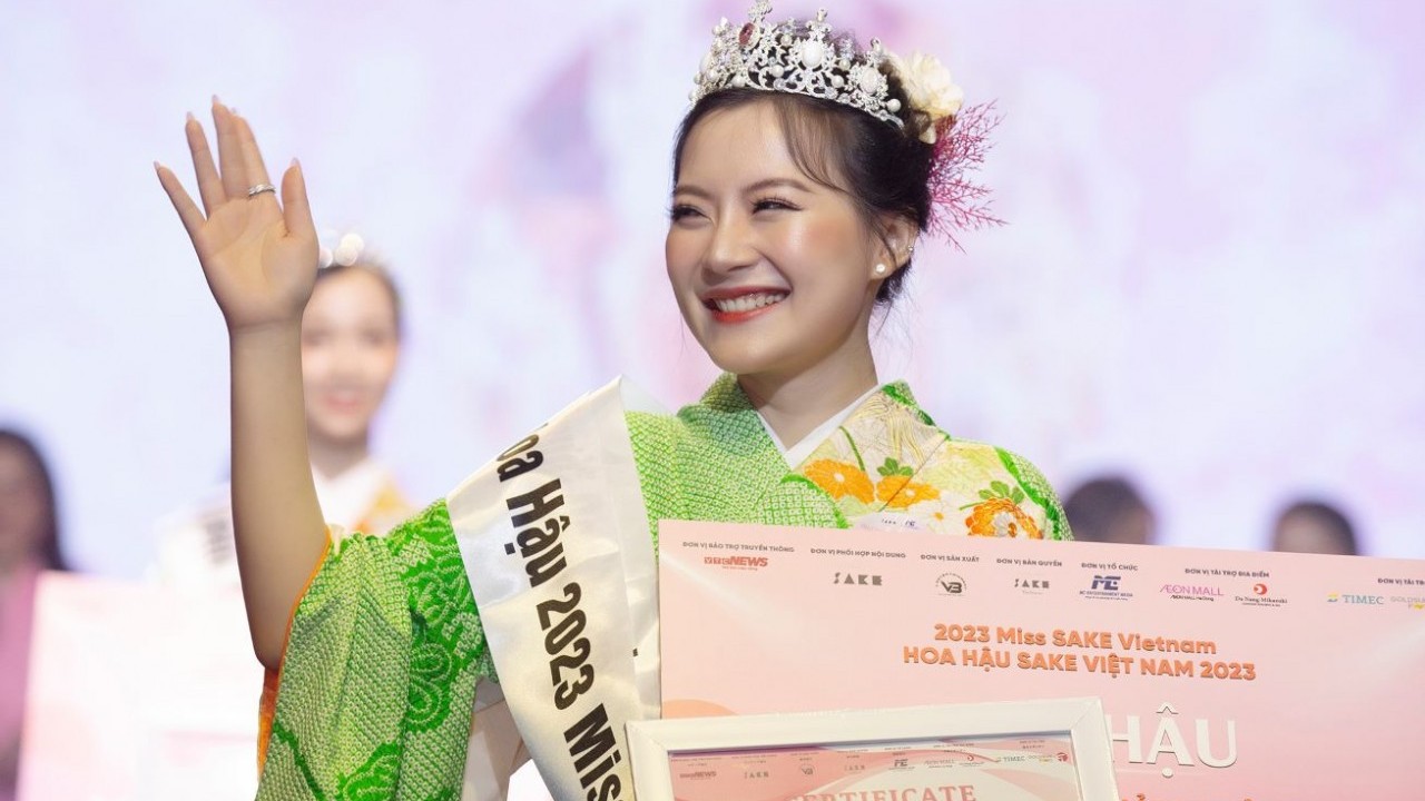 Miss Sake Vietnam gọi tên Phạm Thiên Nga