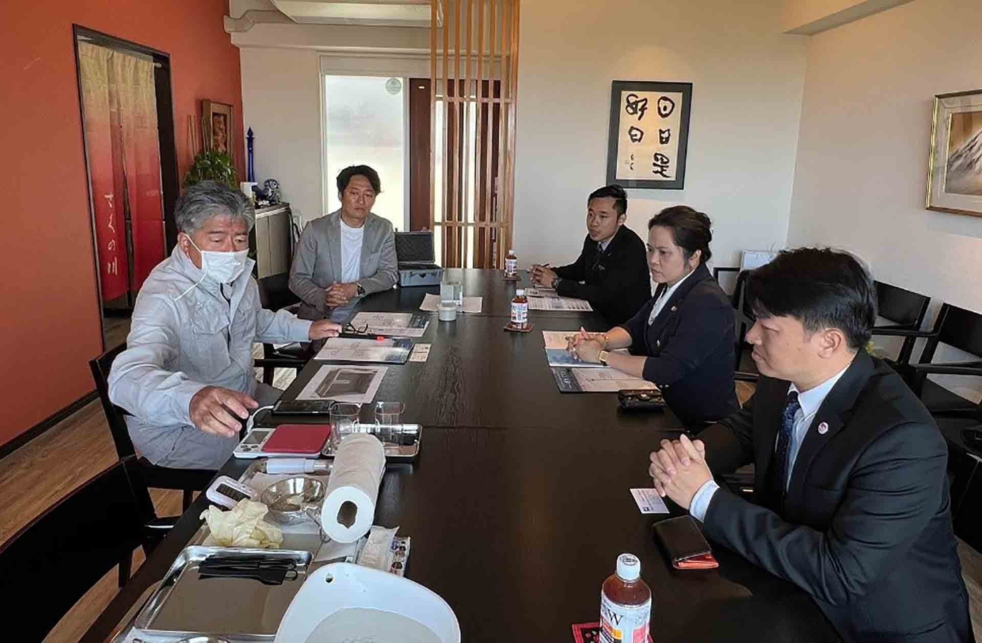 Thúc đẩy hợp tác về du lịch, nguồn nhân lực với tỉnh Okinawa, Nhật Bản