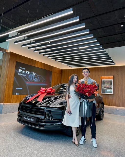 Văn Hậu