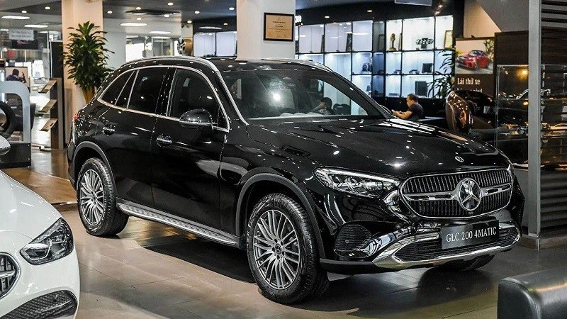 Cận cảnh Mercedes-Benz GLC200 2023, giá bán gần 2,3 tỷ đồng