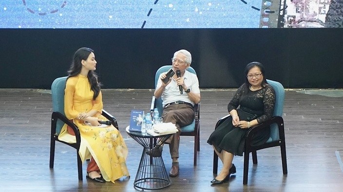 Lan tỏa tình yêu ngôn ngữ và văn học đến cộng đồng sinh viên