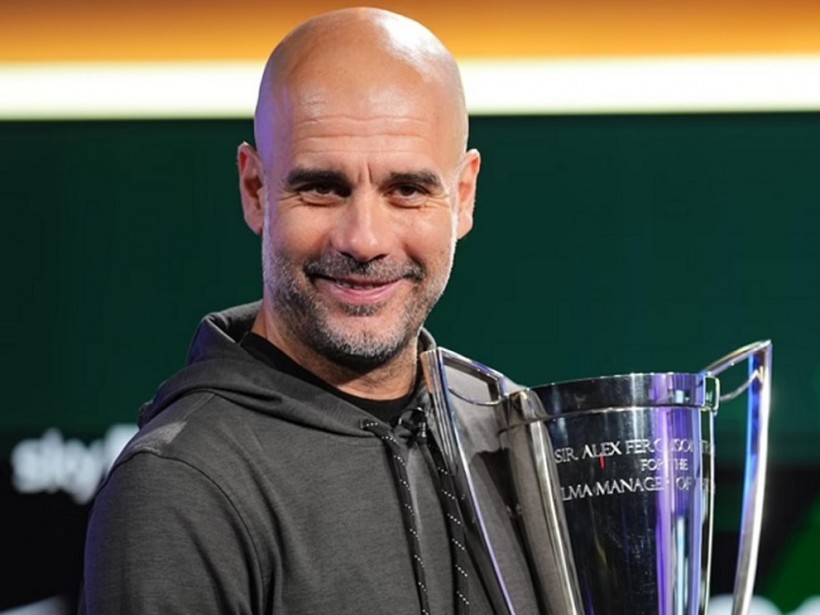 HLV Pep Guardiola nhận giải HLV xuất sắc nhất Ngoại hạng Anh 2022/23