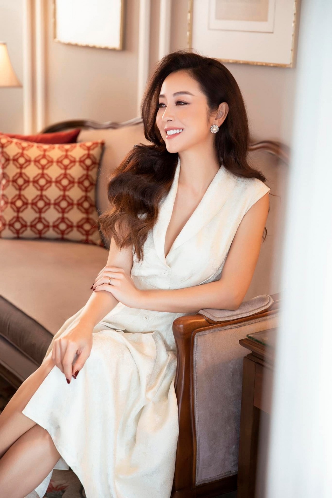 Hoa hậu Jennifer Phạm xinh đẹp trong bộ ảnh thời trang