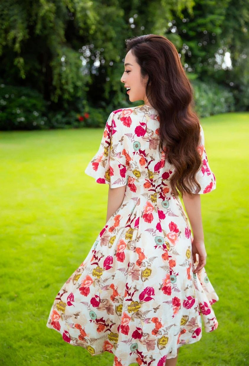 Hoa hậu Jennifer Phạm xinh đẹp trong bộ ảnh thời trang