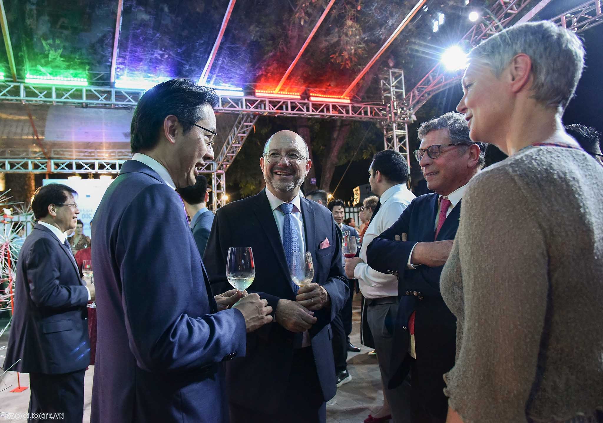 Đại sứ Italy Antonio Alessandro: Việt Nam sẽ mãi mãi ở trong trái tim và tâm trí của chúng tôi