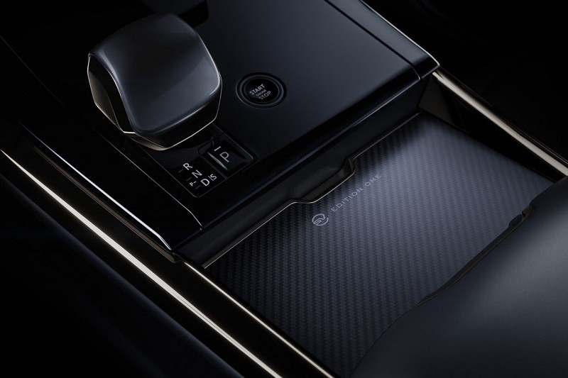 Cận cảnh Range Rover Sport SV với sức mạnh vượt trội 626 mã lực Cận cảnh Range Rover Sport SV với sức mạnh vượt trội 626 mã lực