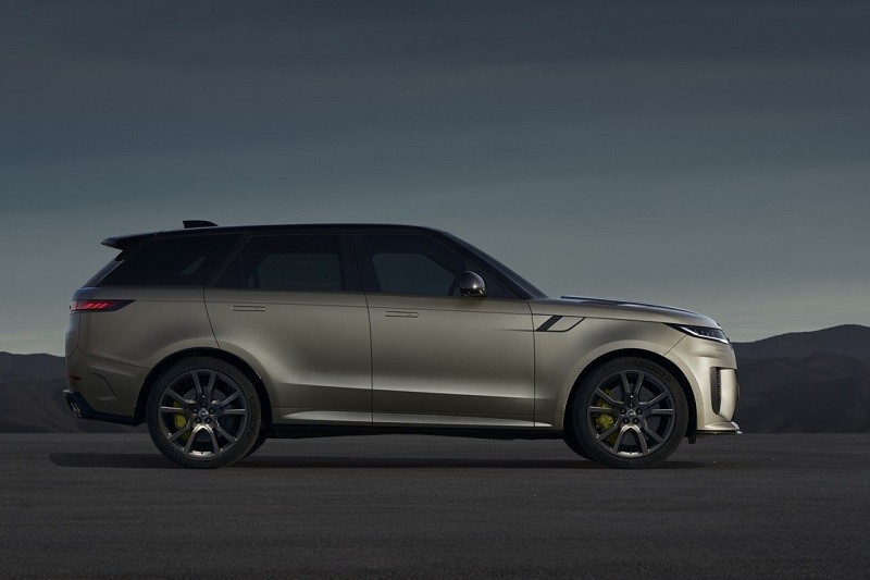 Cận cảnh Range Rover Sport SV với sức mạnh vượt trội 626 mã lực Cận cảnh Range Rover Sport SV với sức mạnh vượt trội 626 mã lực