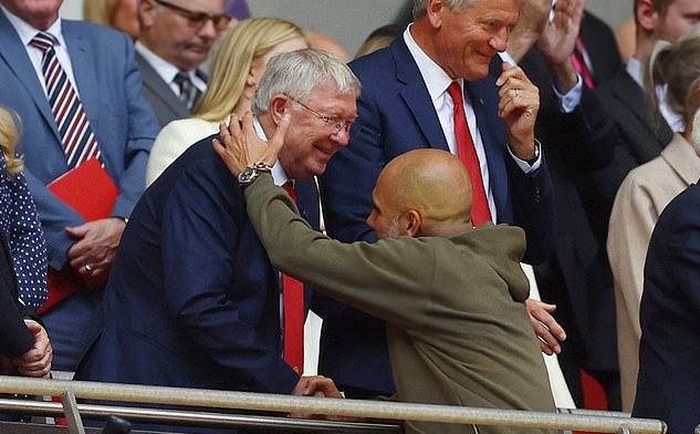 Bố con Beck vui buồn khi xem MU đá chung kết FA Cup