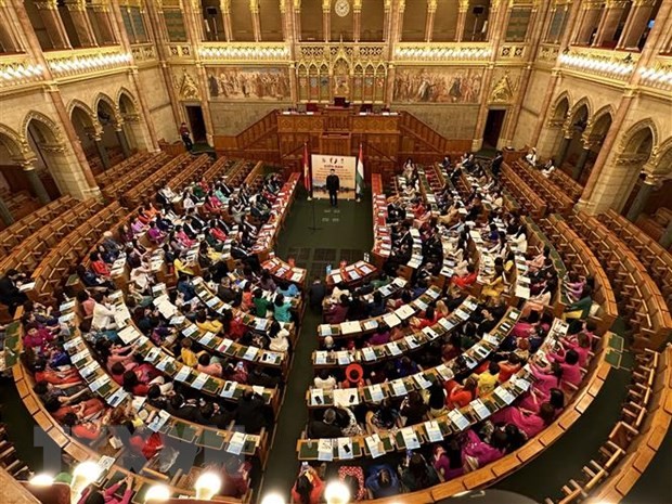 Diễn đàn Phụ nữ Việt Nam lần đầu tiên được tổ chức tại châu Âu và trên thế giới