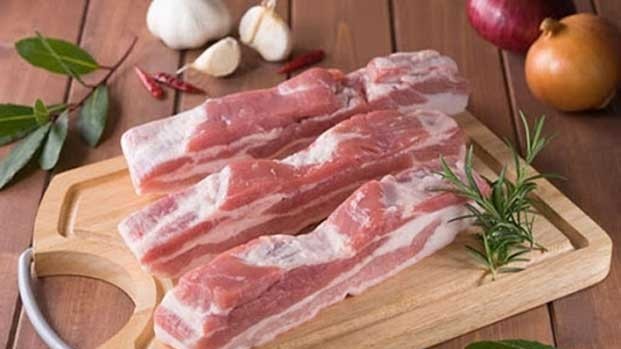 Giá heo hơi hôm nay 8/1: Giá heo hơi miền Bắc cao nhất cả nước, Trung Quốc giảm nhập khẩu