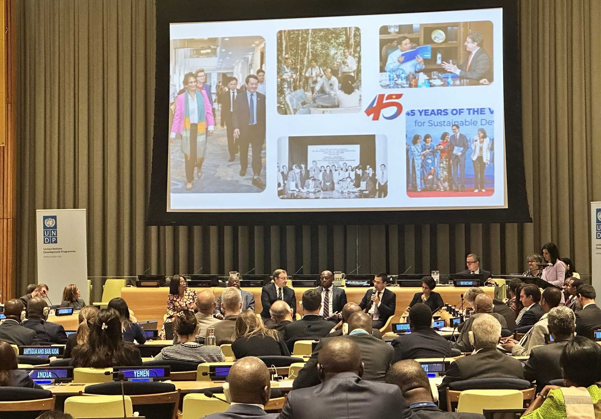 UNDP tổ chức đối thoại với các nước thành viên Liên hợp quốc để trao đổi các bài học kinh nghiệm về phát triển vượt qua khủng hoảng, biến khát vọng quốc gia thành kết quả cụ thể.