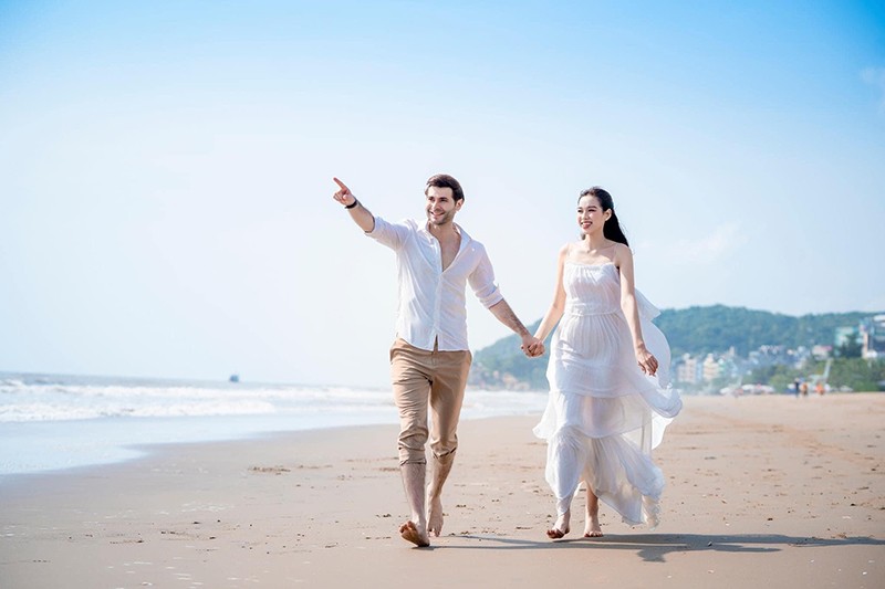 Charlie Win và hành trình đóng góp cho sự phát triển của cộng đồng và xã hội tại Việt Nam Charlie Win và hành trình đóng góp cho sự phát triển của cộng đồng và xã hội tại Việt Nam